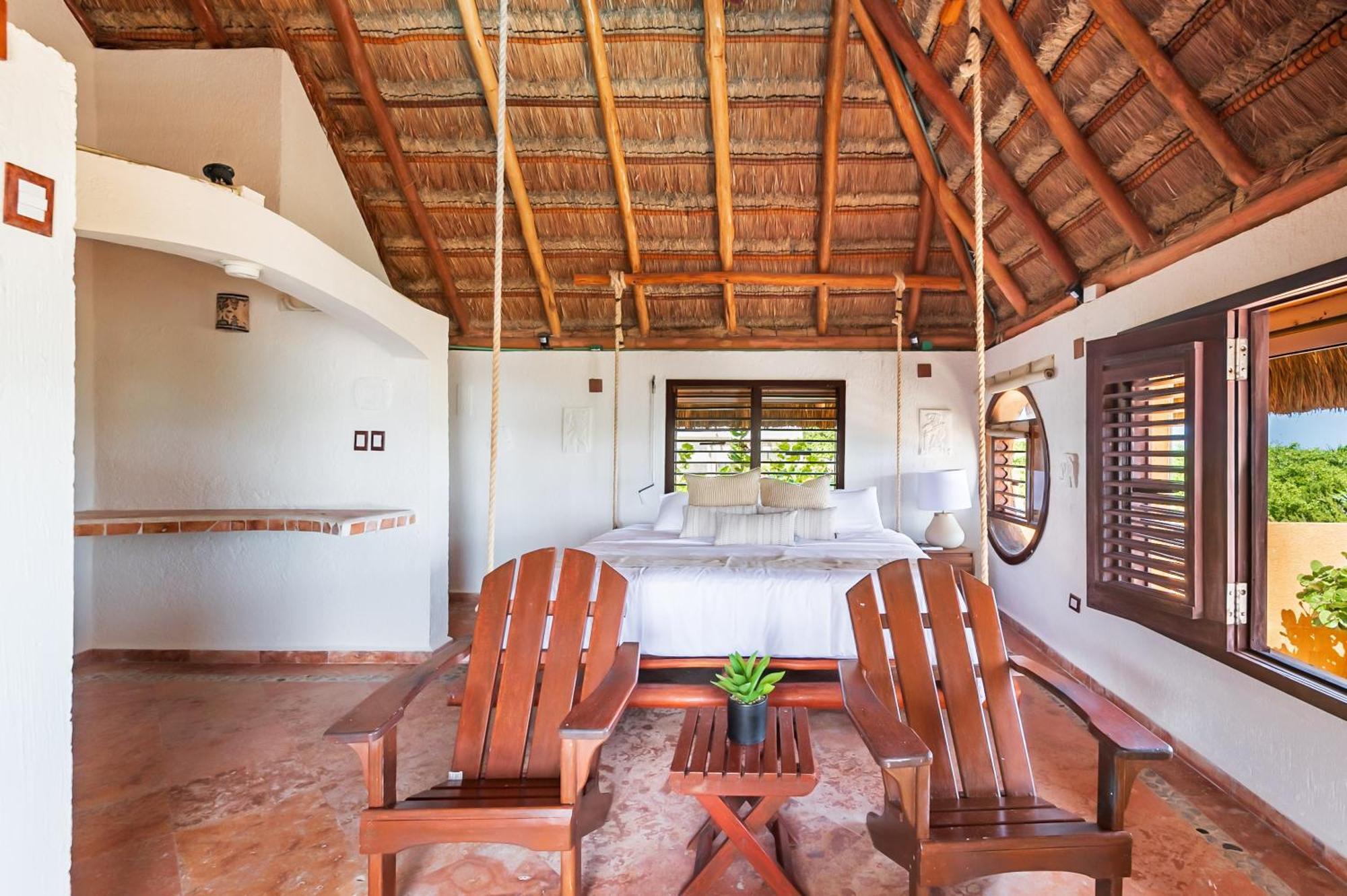 Pensión Bella Mar, Oceanfront Escape Isla Mujeres
