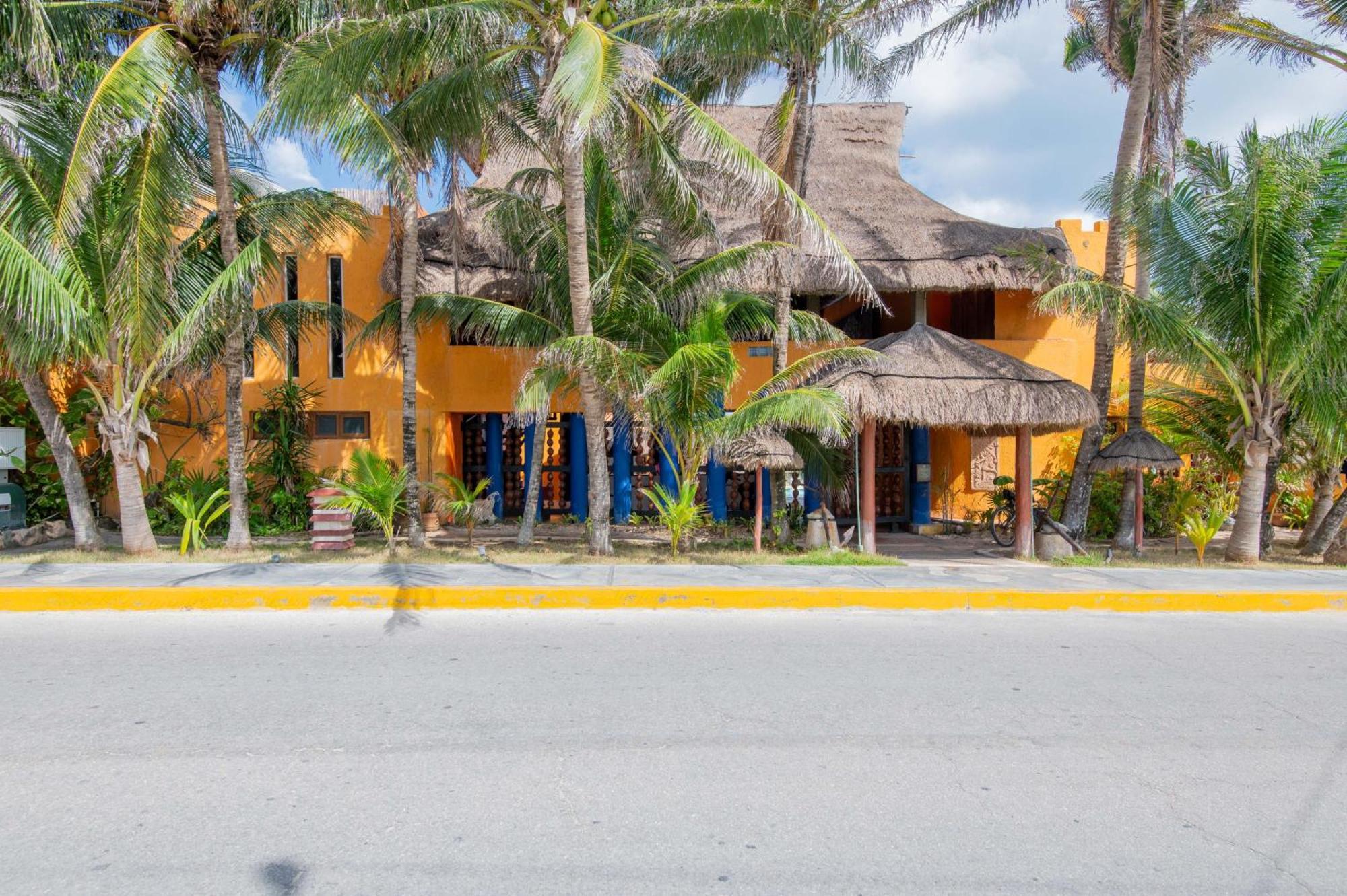 Pensión Bella Mar, Oceanfront Escape Isla Mujeres